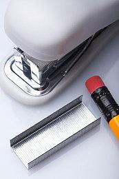 《洛奇英雄传：反抗命运》新预告和海报 大雷美女亮相